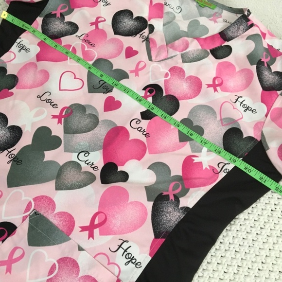 SCRUB TOWN WOMAN SIZE MEDIUM CANCER SUPPORT NURSE'S SCRUB - Picture 3 of 4